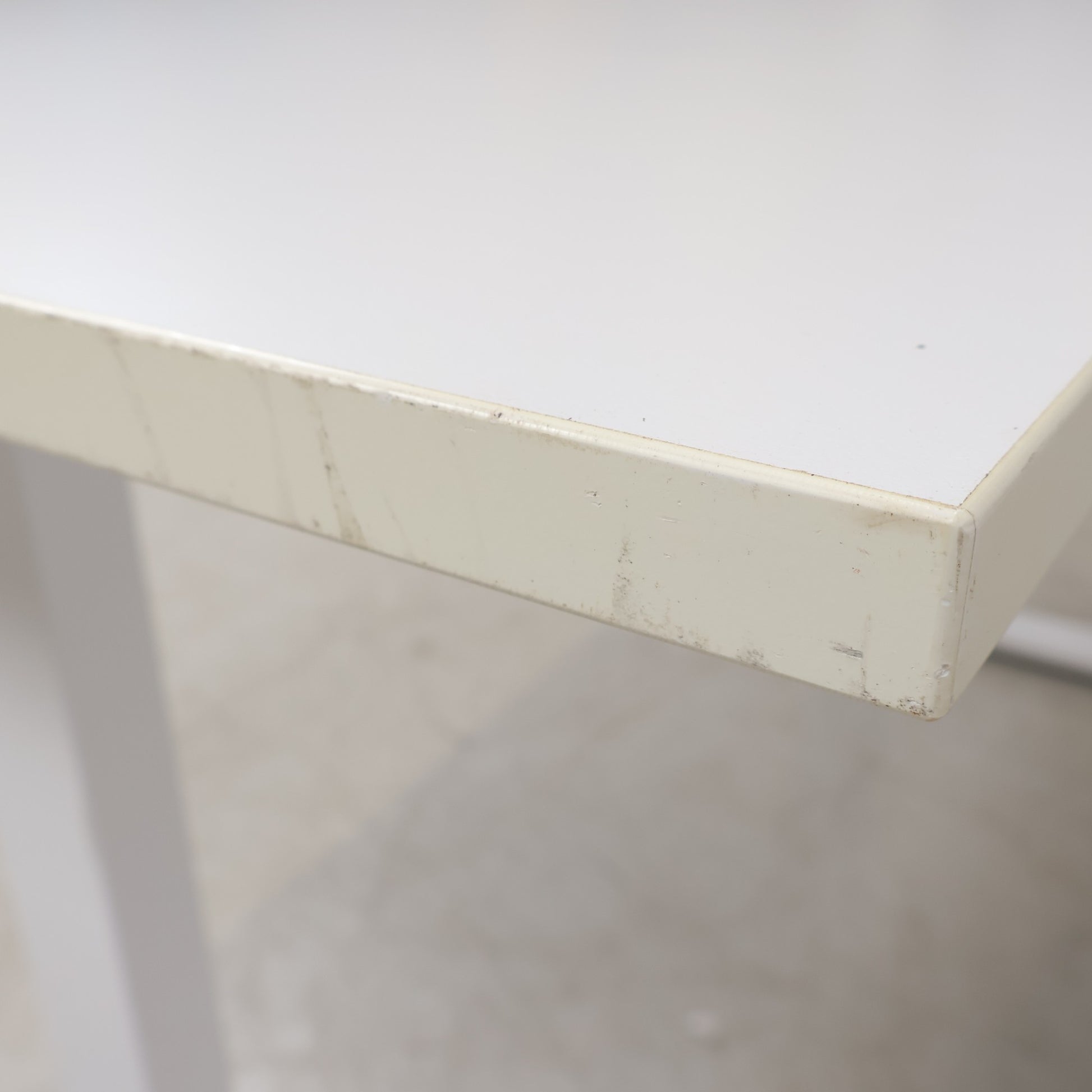 Kvalitetssikret | ISKU manuell hev/senk skrivebord