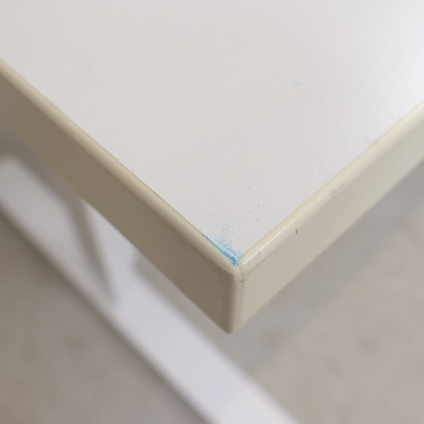 Kvalitetssikret | ISKU manuell hev/senk skrivebord