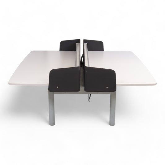 Nyrenset | Dobbel Vitra elektrisk høydejusterbar skrivebord med hvit overflate