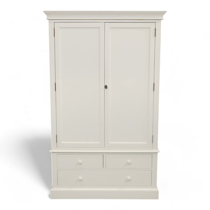 Nyrenset | Klassisk frittstående garderobeskap fra London