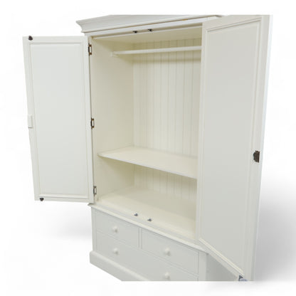 Nyrenset | Klassisk frittstående garderobeskap fra London