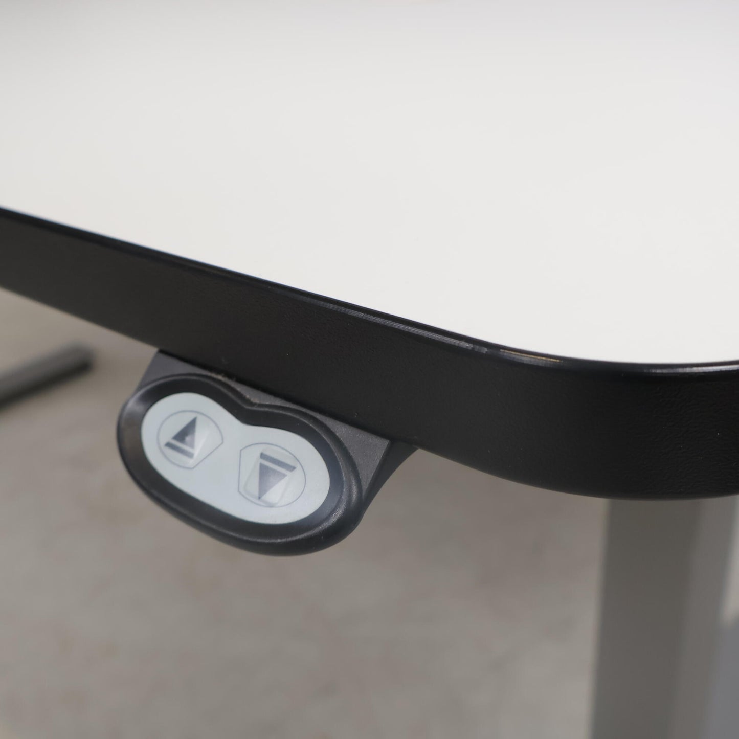 Kvalitetssikret | EFG elektrisk hev/senk skrivebord