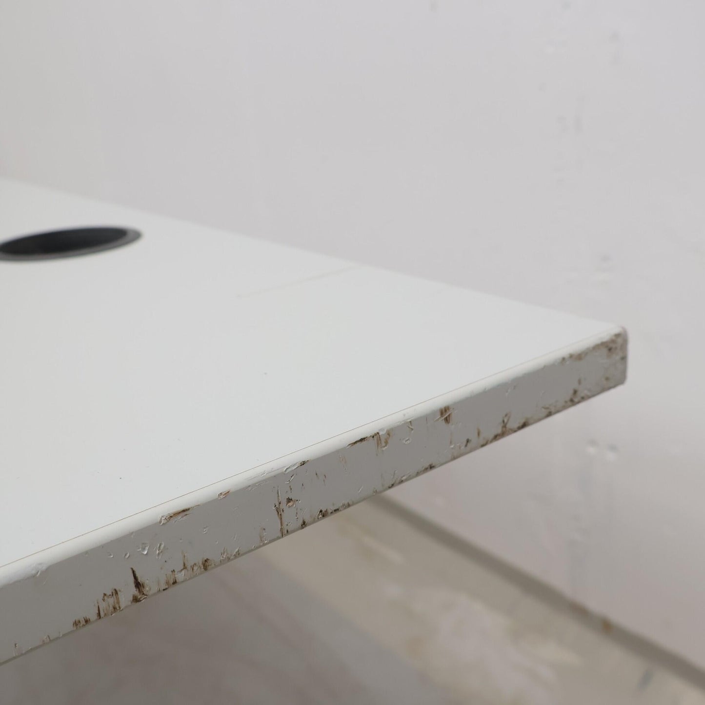 Kvalitetsikret | 200×145, Kinnarps elektrisk hev/senk skrivebord med sving i lys grå