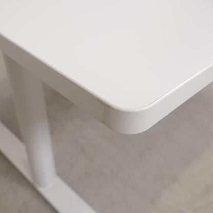Nyrenset | Hvit Dencon Delta elektriske hev/senk skrivebord 140x80cm