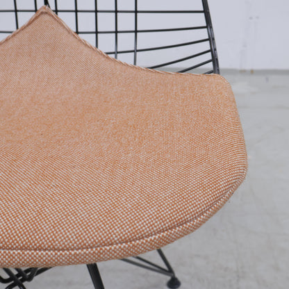 Nyrenset | Vitra Wire Chair DKR-2 i Cognac/Ivory