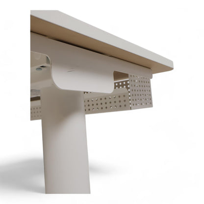 Kvalitetssikret | Hvit Dencon Delta elektriske hev/senk skrivebord 120x80cm