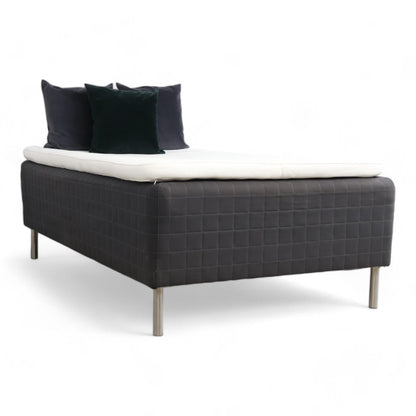 Nyrenset | Mørk grå IKEA Skårer Rammemadrass med overmadrass 120x200