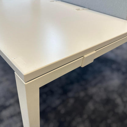 Vitra WorkIT kontorbord for 6 plasser i hvit, 240x160 cm