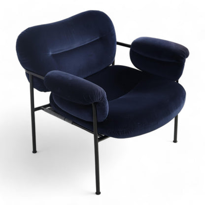 Nyrenset | Mørk blå Fogia Bollo lenestol i velur