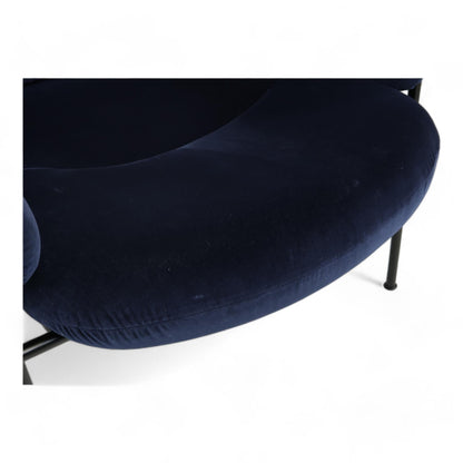 Nyrenset | Mørk blå Fogia Bollo lenestol i velur