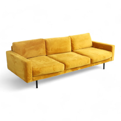 Nyrenset | Skeidar 3-seter sofa i gul velur