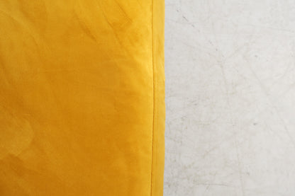 Nyrenset | Skeidar 3-seter sofa i gul velur