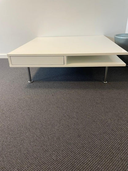 Kvalitetssikret | Hvitt Ikea Tofteryd sofabord med skuffer