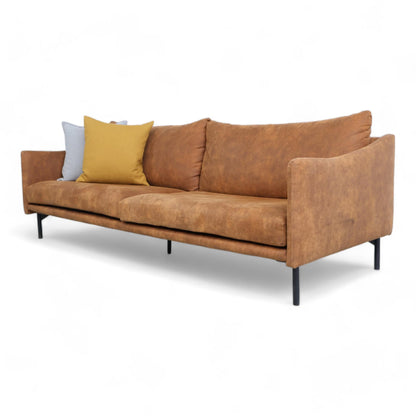 Utmerket tilstand | Brun Trendrom Harpan 3-seter sofa i skinn