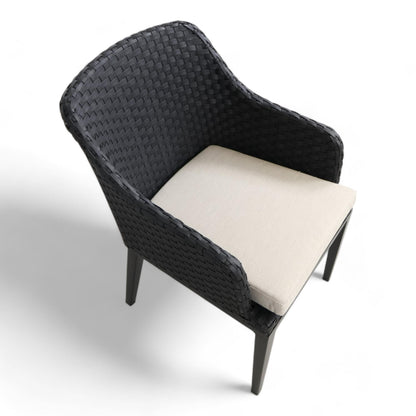 Helt nytt | Crosby hage spisestol i sort med beige pute