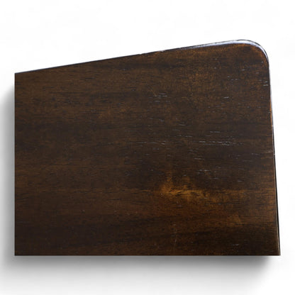 Nyrenset | Hvit med mørk brun sete stol fra Jysk