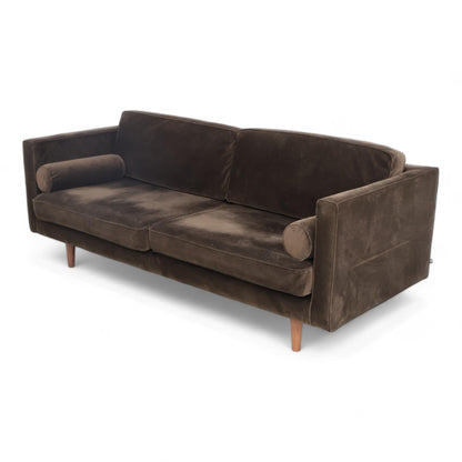 Nyrenset | SofaCompany Harper 3-seter sofa i mørk brun velur