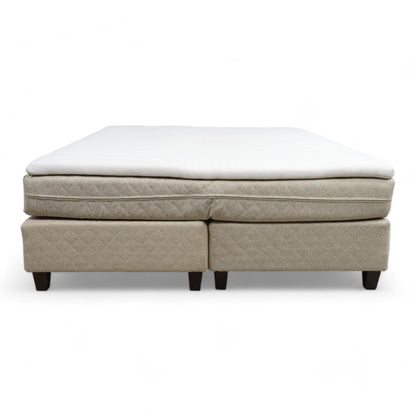 Nyrenset | Beige Jensen Pulse seng med Ikea Tuddal overmadrass, 160x200cm