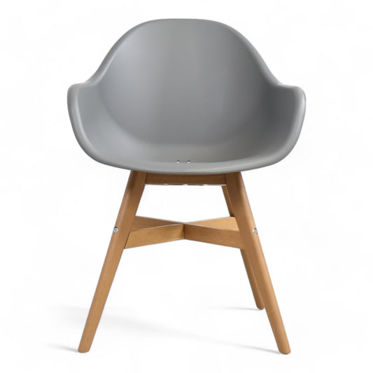 Nyrenset | IKEA Fanbyn stol med grått sete og brune ben