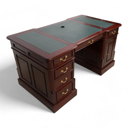 Nyrenset | Brun partnerskrivebord med lærdetaljer og mahogny-finish