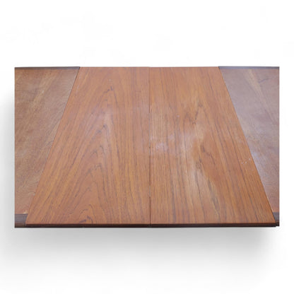 Vintage spisebord i teak med ileggsplater