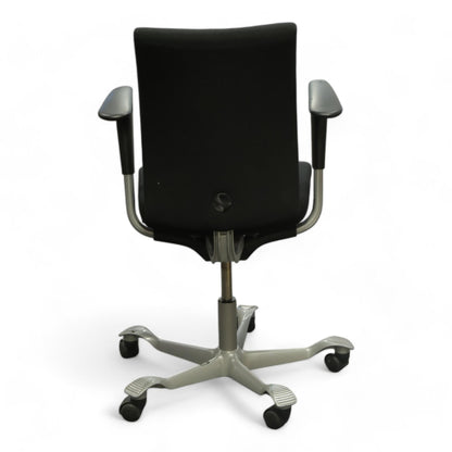 Nyrenset | HÅG H04 4400 svart kontorstol