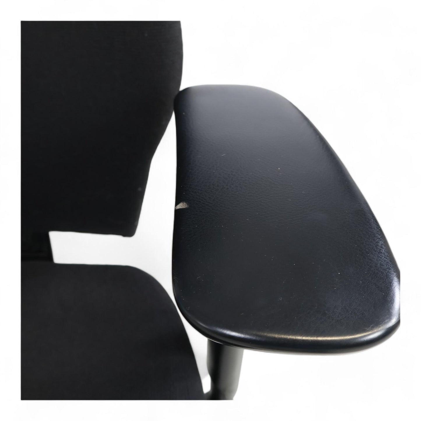 Nyrenset | Kinnarps Plus 8 kontorstol med nakkestøtte i skinn