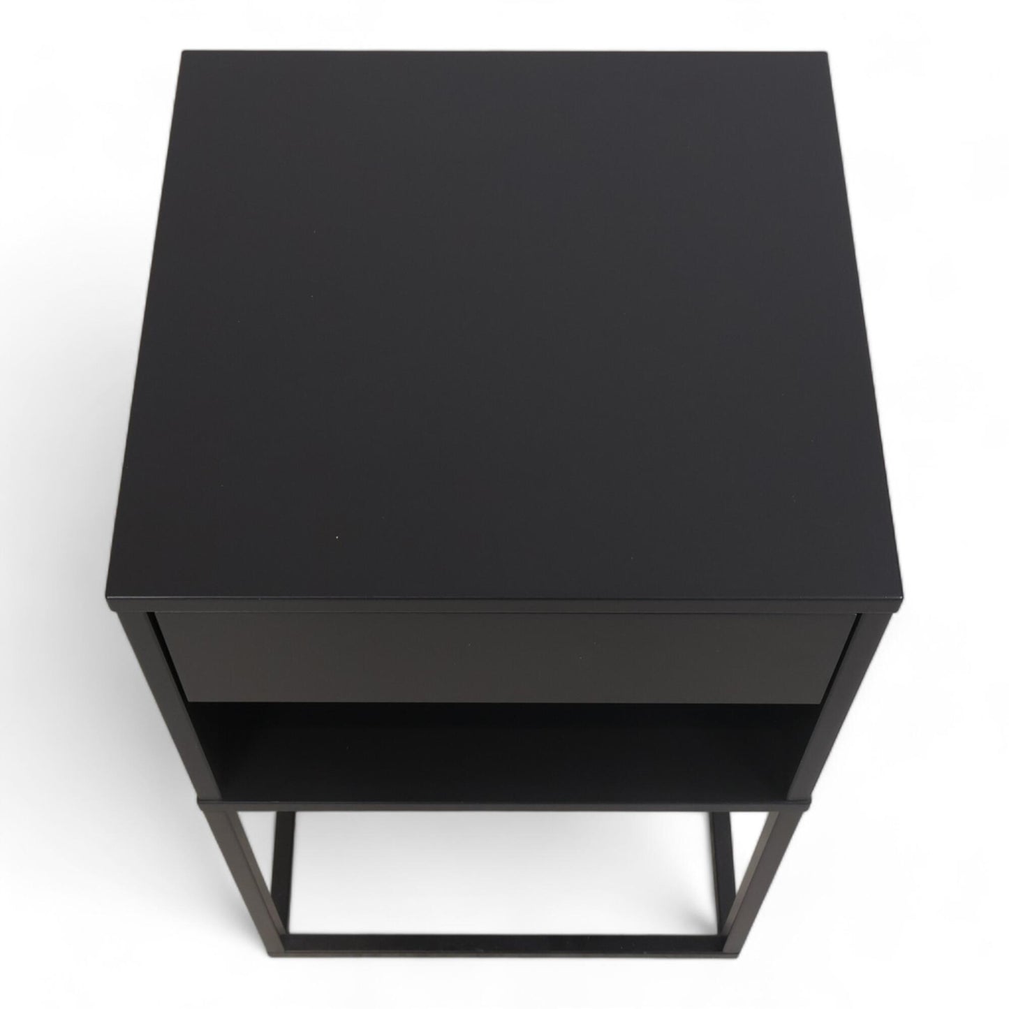Nyrenset | IKEA Vikhammer nattbord i sort med skuff