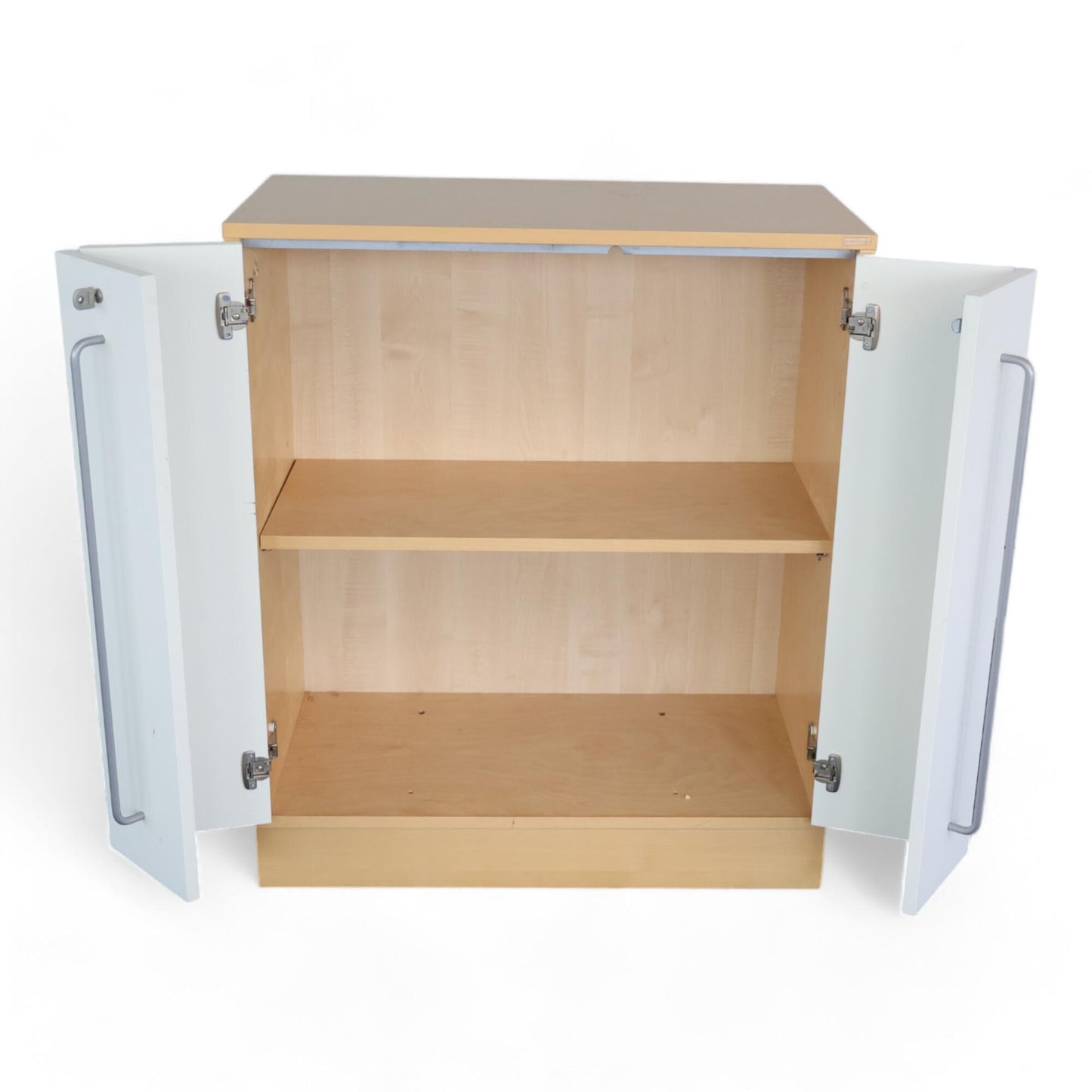 Kvalitetsikret | Horreds låsbare skap i trefarget og hvit