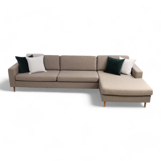 Nyrenset | Brun Bolia Scandinavia 4-seter sofa med sjeselong