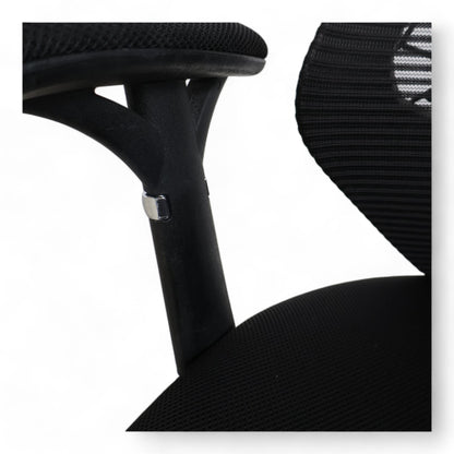 Kvalitetssikret | Svart kontorstol fra STAPLES