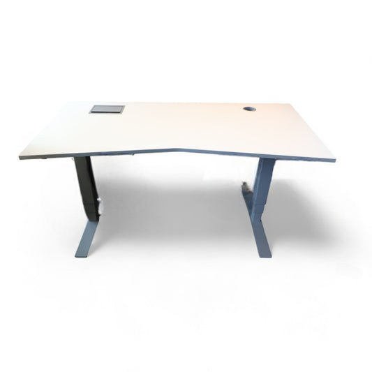 Kvalitetssikret | Martela hev/senk skrivebord, 160x80 cm med V-plate