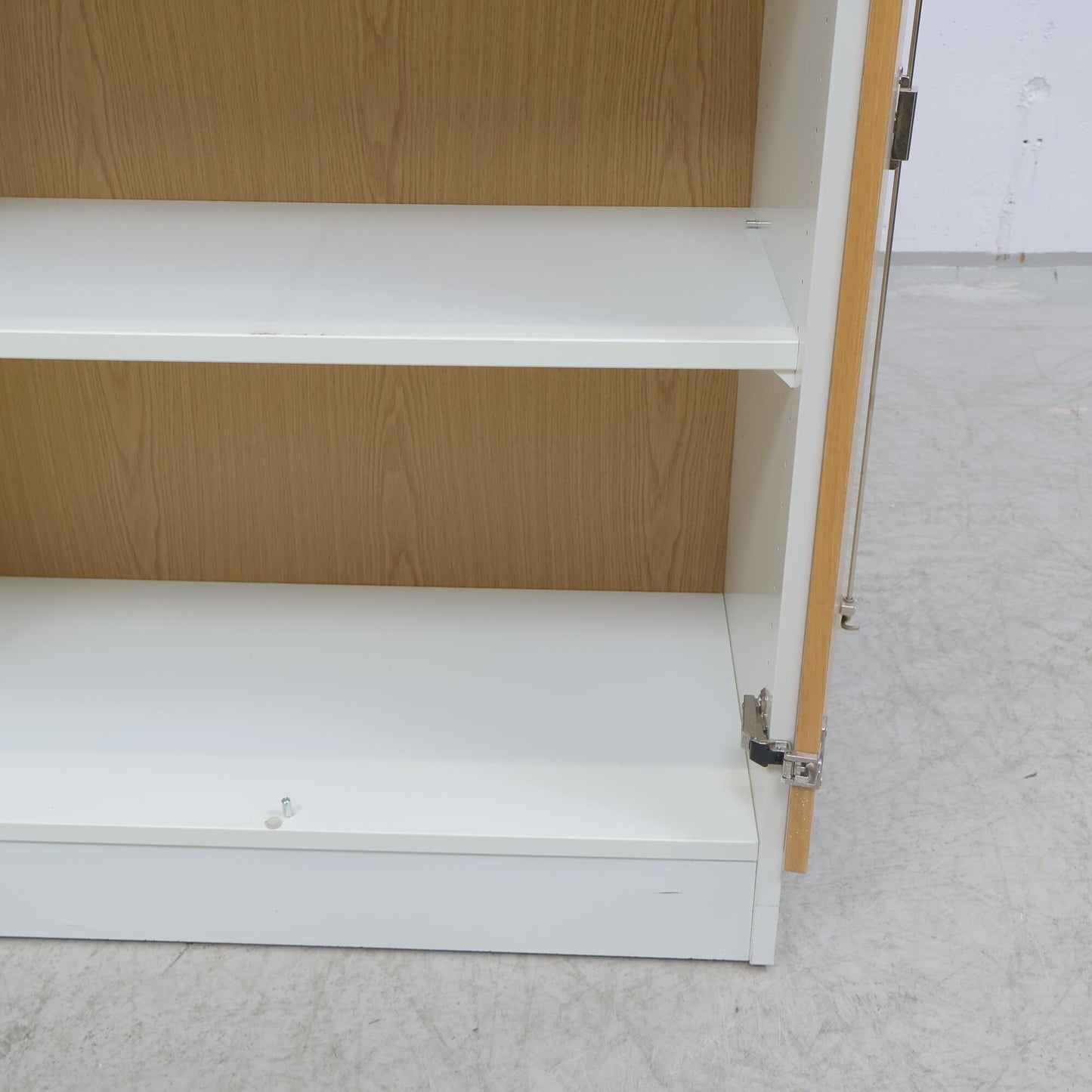 Kvalitetssikret | Edsbyn låsbare arkivskap med tredør