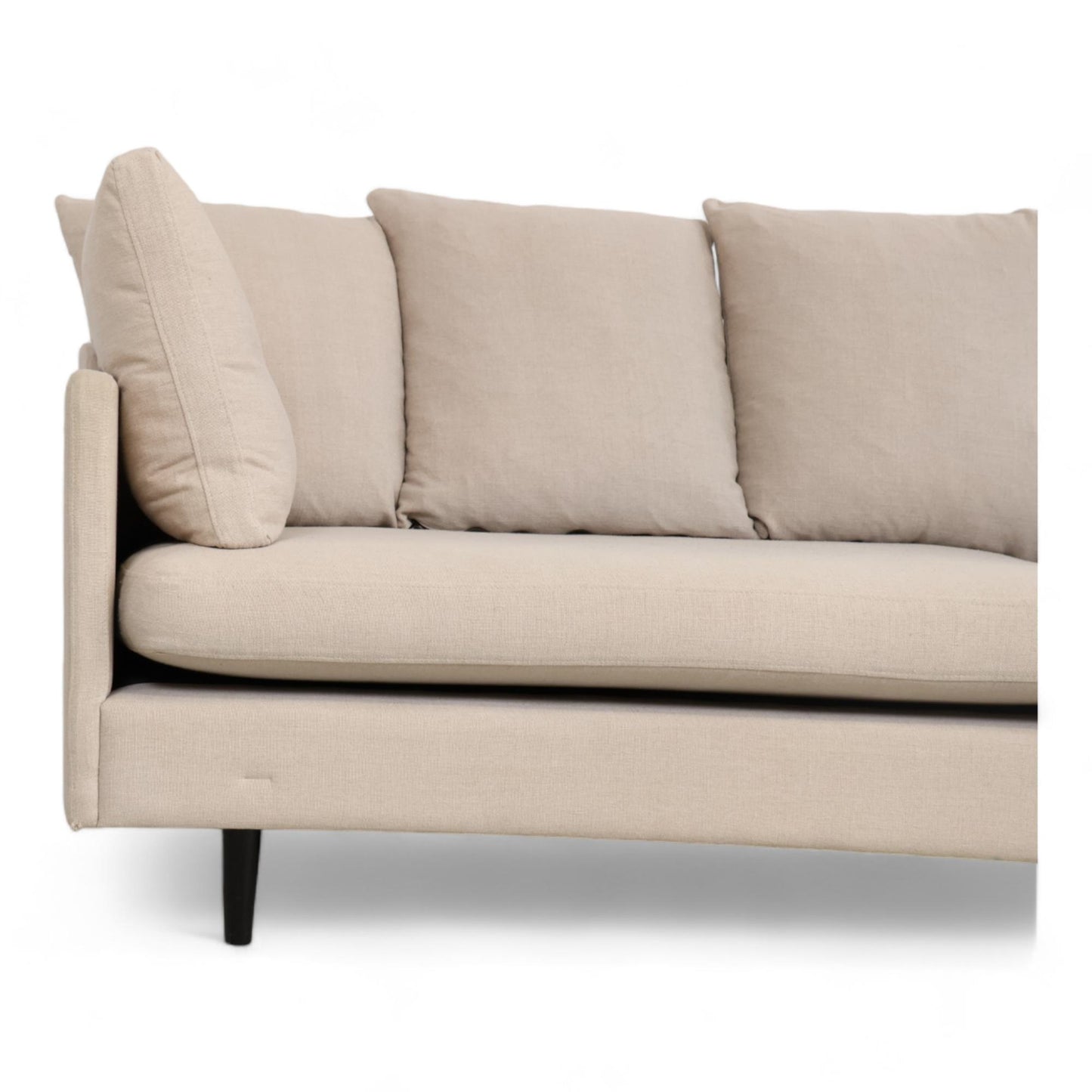 Nyrenset | Bøyd design 3-seter sofa fra Møbelringen i beige tekstil