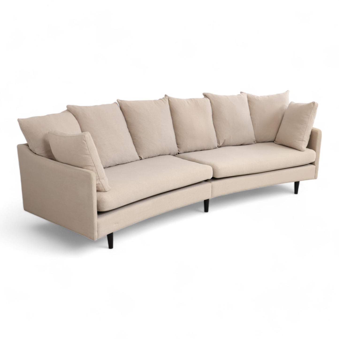 Nyrenset | Bøyd design 3-seter sofa fra Møbelringen i beige tekstil