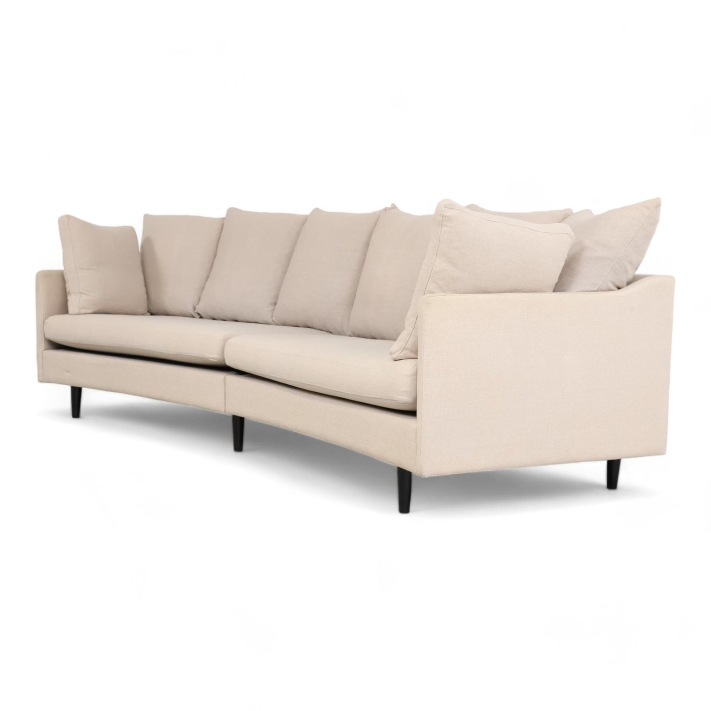 Nyrenset | Bøyd design 3-seter sofa fra Møbelringen i beige tekstil