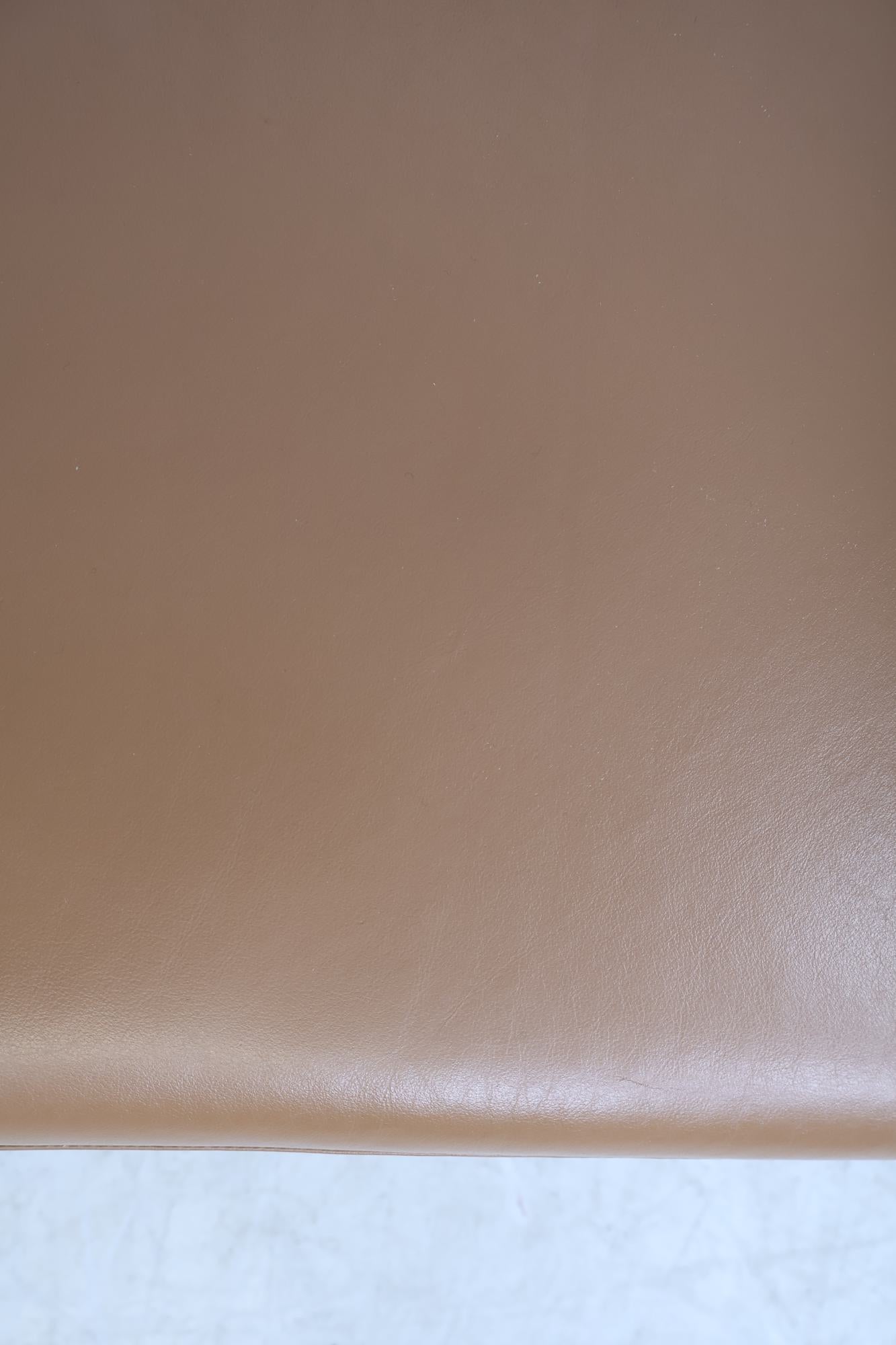 Nyrenset | Brun 3-seter sofa i skinn fra Hjellegjerde