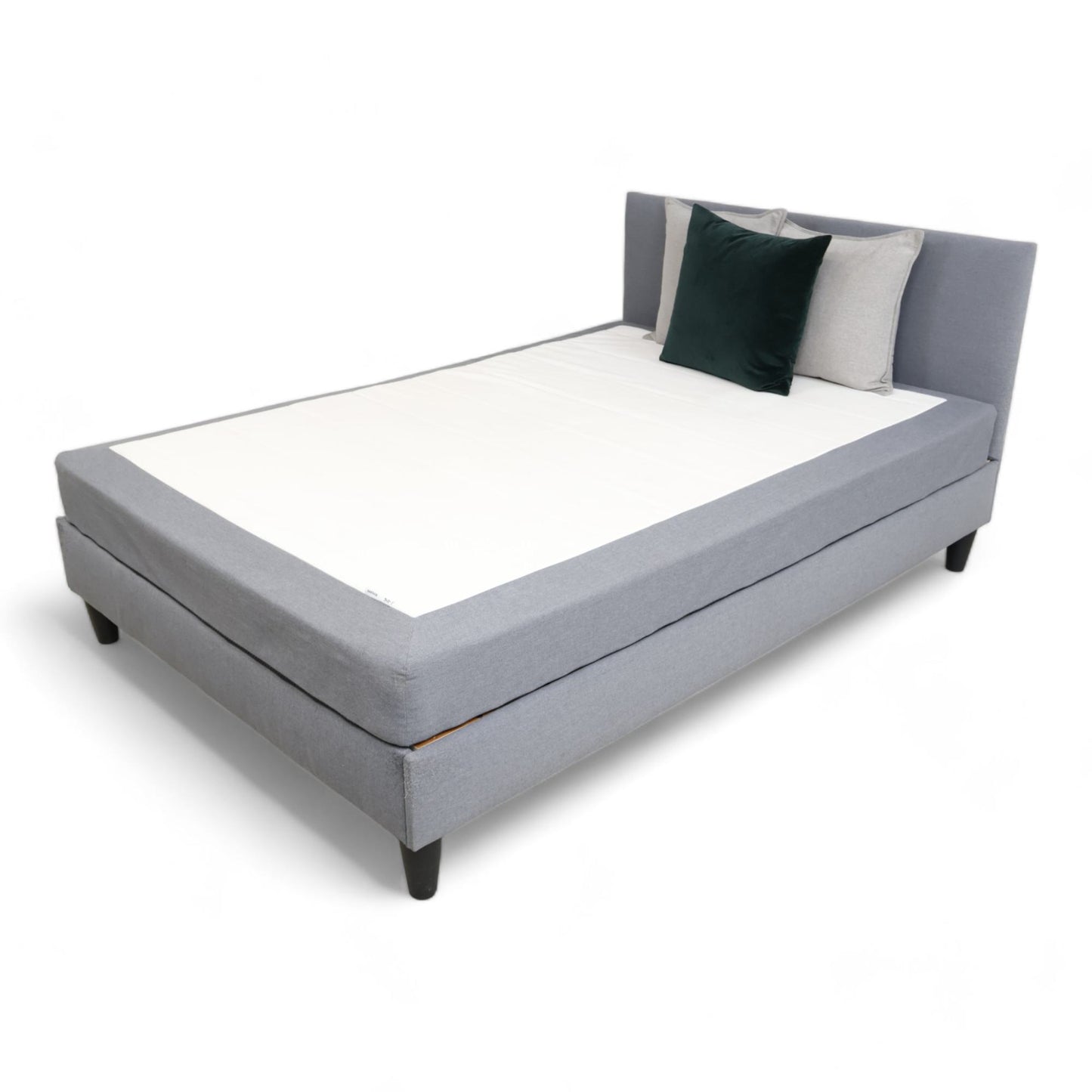 Nyrenset | Grå Ikea Säbövik seng 140x200