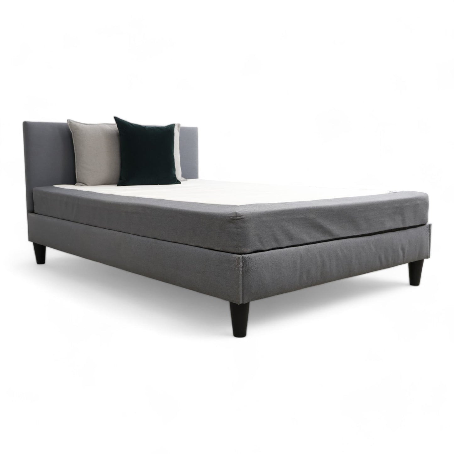 Nyrenset | Grå Ikea Säbövik seng 140x200