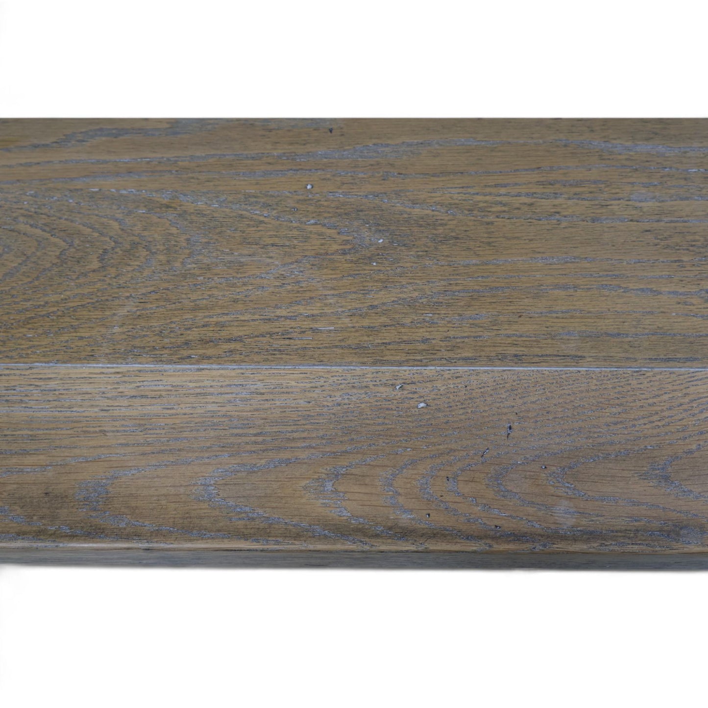 Stort spisebord i gråvasket eik med to ileggsplater