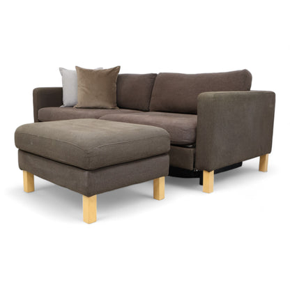 Nyrenset | Ikea KARLSTAD sovesofa med puff