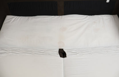 Nyrenset | Ikea KARLSTAD sovesofa med puff