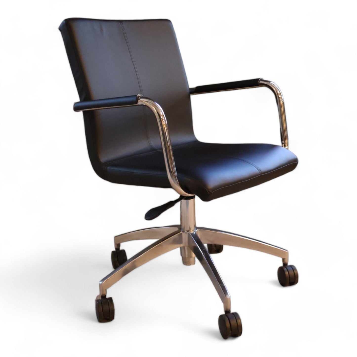 Kontorstol i sort/krom