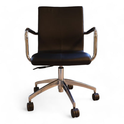 Kontorstol i sort/krom