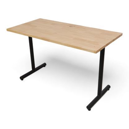 Skrivebord i tre med sorte metallben, 122x60 cm