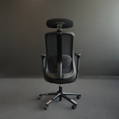 Nyrenset | HÅG SoFi Mesh 7500 kontorstol med armlene og hodehviler