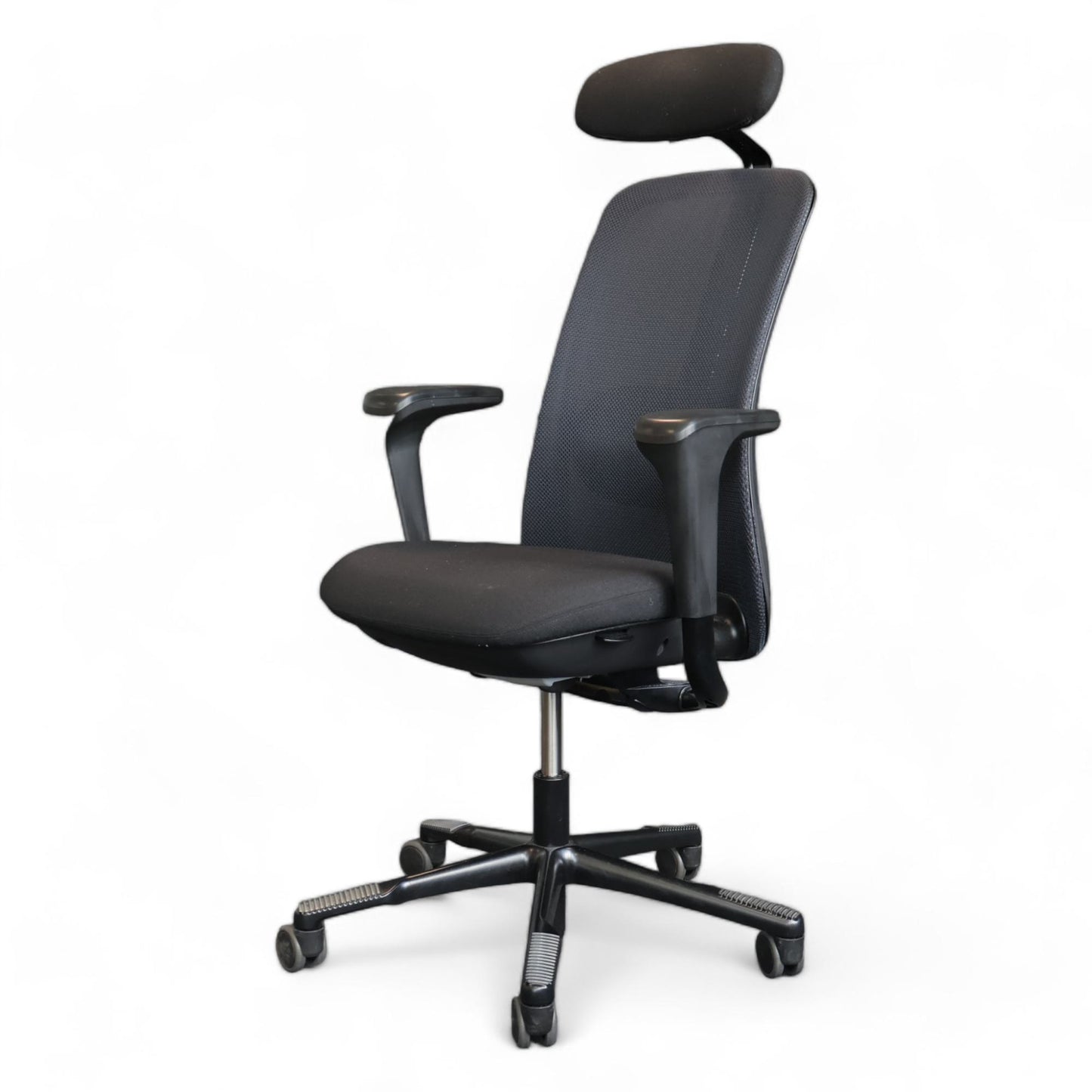 Nyrenset | HÅG SoFi Mesh 7500 kontorstol med armlene og hodehviler