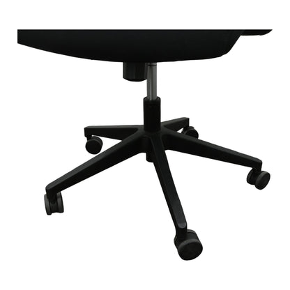 Sort justerbar kontorstol med mesh rygg