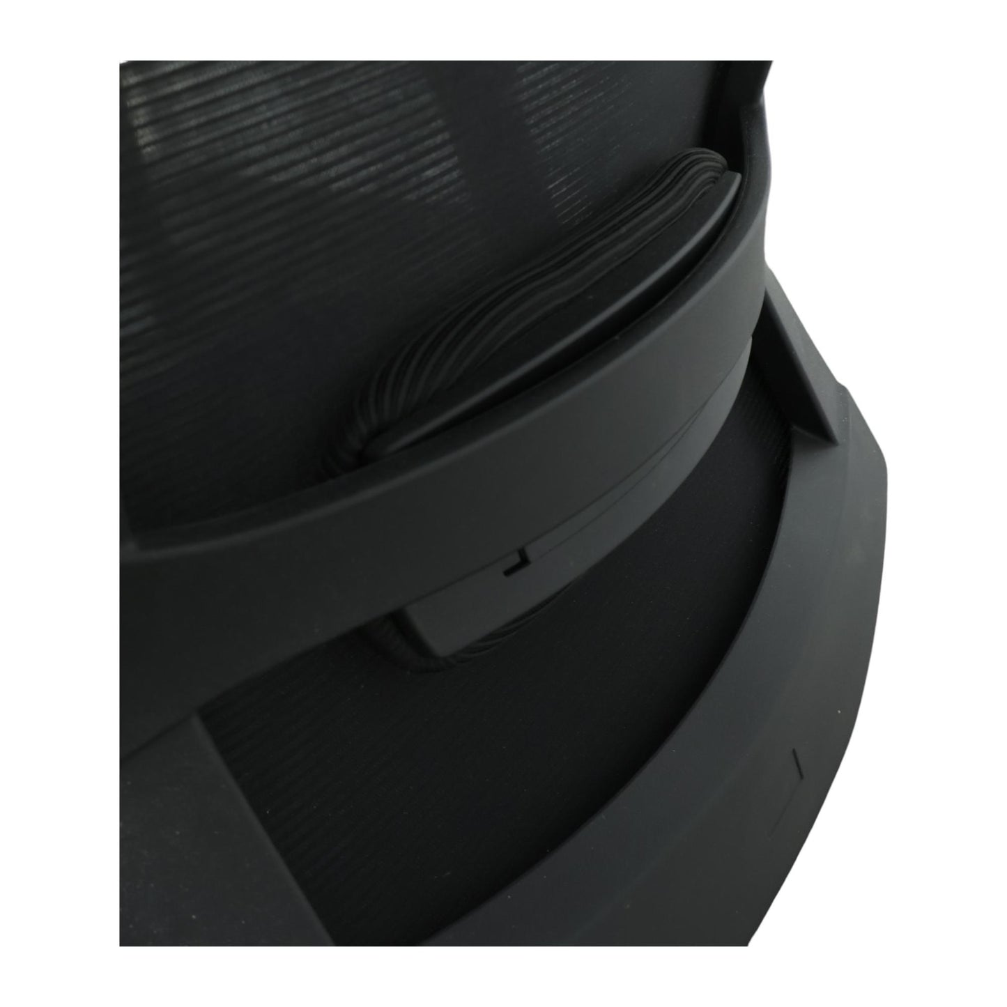 Sort justerbar kontorstol med mesh rygg