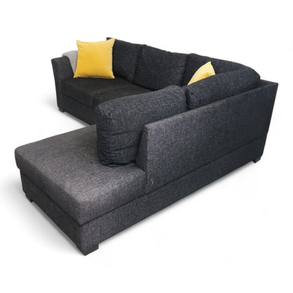 Nyrenset | Trademax Moa sovesofa med sjeselong og oppbevaring